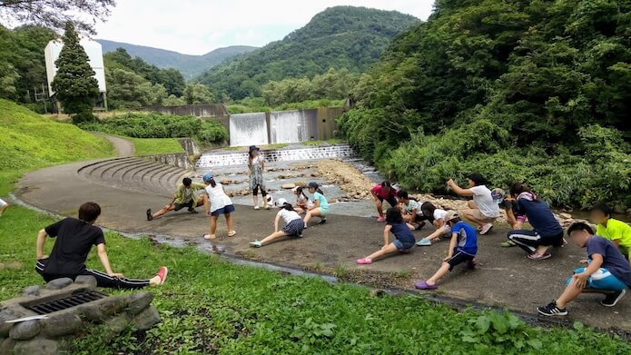 万内川砂防公園での川遊び