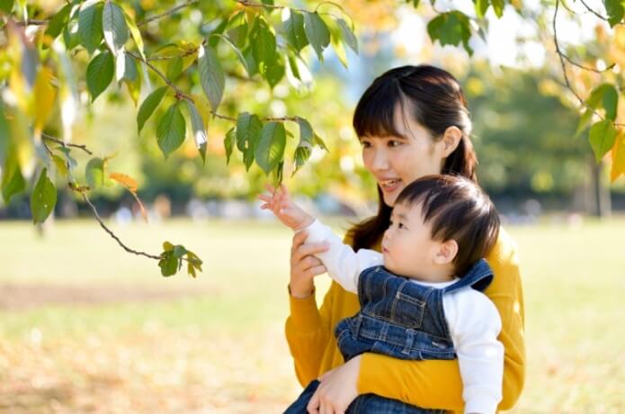 親子ではに触れる