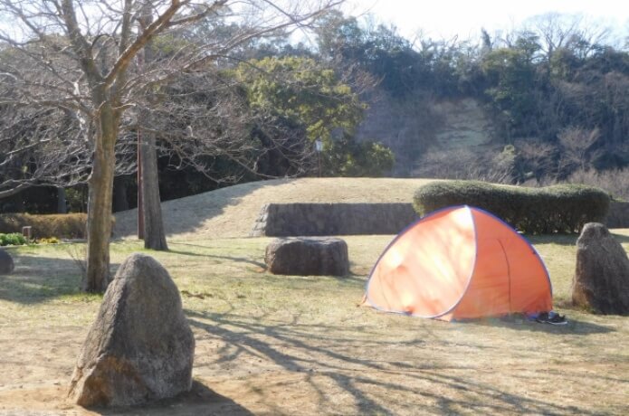 ワンタッチテントと公園