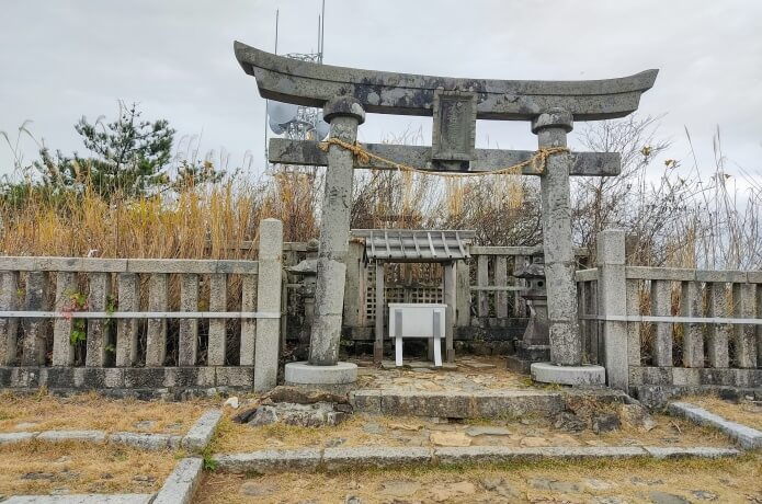 御神廟